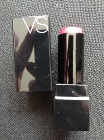 Victoria%5Cs Secret Perfect LipStick,Be Mine 3.JPG