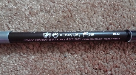 Essence The Smoky Eye Pencil, 02 Espress-Oh! 5.JPG