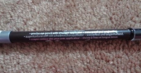 Essence The Smoky Eye Pencil, 02 Espress-Oh! 4.JPG