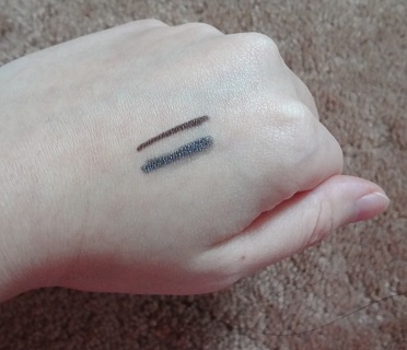 Essence The Smoky Eye Pencil, 03 Grey To Meet You 8.JPG