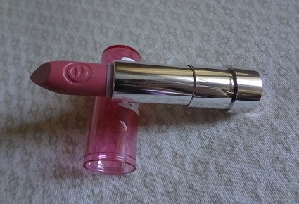 Essence Sheer %26; Shine Lipstick, 11 All About Cupcake 5.JPG