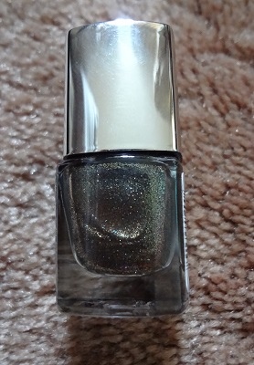 Covergirl Outlast Stay Brilliant Glosstinis Nail Polish (The Hunger Game Collection), 635 Scalding Emerald 3.JPG