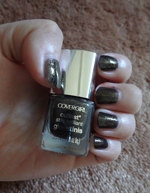 Covergirl Outlast Stay Brilliant Glosstinis Nail Polish (The Hunger Game Collection), 640 Black Heat 6.JPG
