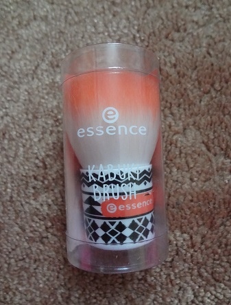 Essence Kabuki Brush 1.JPG