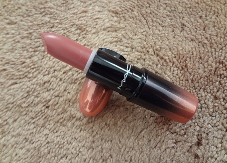 M.A.C Love Me Lipstick, Under The Covers 7.JPG