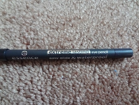Essence Extreme Lasting Eye Pencil, 03 Black Midnight Sky 2.JPG