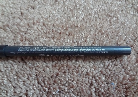 Essence Extreme Lasting Eye Pencil, 03 Black Midnight Sky 4.JPG