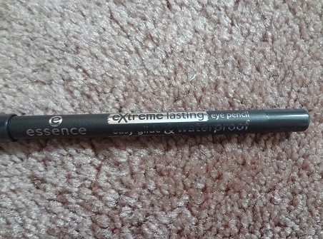Essence Extreme Lasting Eye Pencil, 04 Nighttime In The Jungle 2.JPG