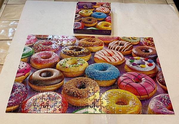 「拼圖愛好」－Delicious Glazed Donuts