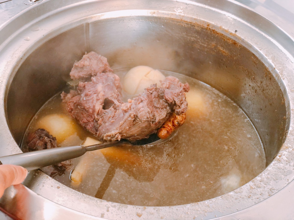 【台南牛肉湯推薦】鴻牛溫體牛肉湯-東橋店.菜色推薦 (23).jpg 【台南牛肉湯推薦】鴻牛溫體牛肉湯-東橋店.菜色推薦 (23).jpg