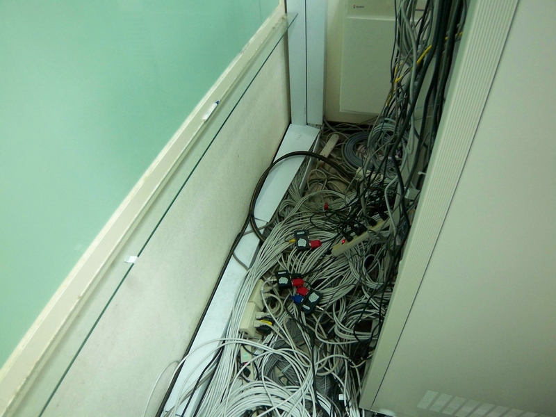 G 機房整理前 100_1091.JPG G 機房整理前 100_1091.JPG