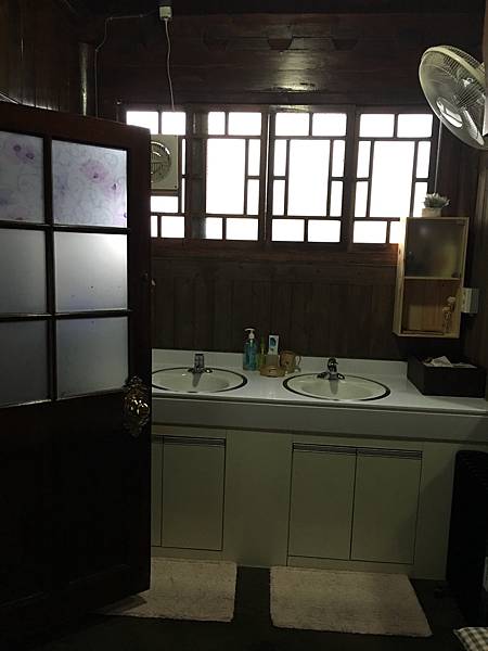 IMG_0427.jpg IMG_0427.jpg