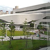 國立台中圖書館左側 國立台中圖書館左側