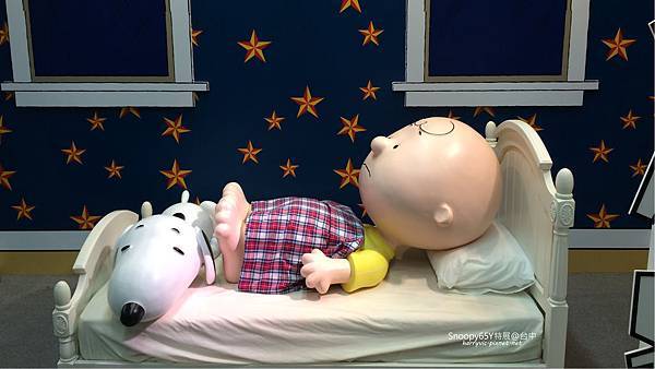 Snoopy & 查理布朗 睡覺 Snoopy & 查理布朗 睡覺