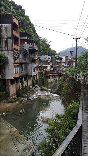 石碇崩山溪吊腳樓