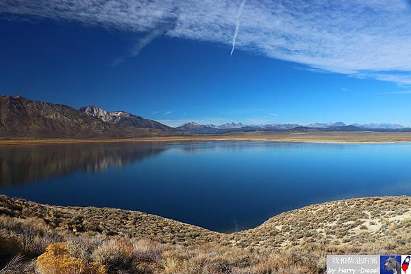 加州 湖濱石柱 Crowley Lake  (3).JPG