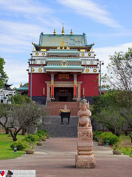 噶瑪噶居寺 (19).JPG