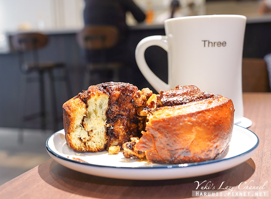 [食記] 新莊 3plus Cafe：肉桂捲美賣～