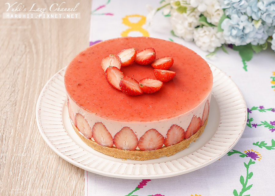 [食譜] 免烤箱草莓生乳酪蛋糕，做雙色更好看