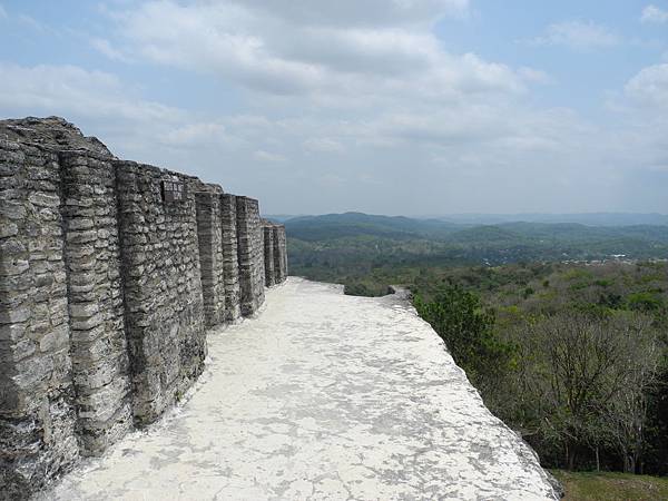 2015-4-18 Xunantunich