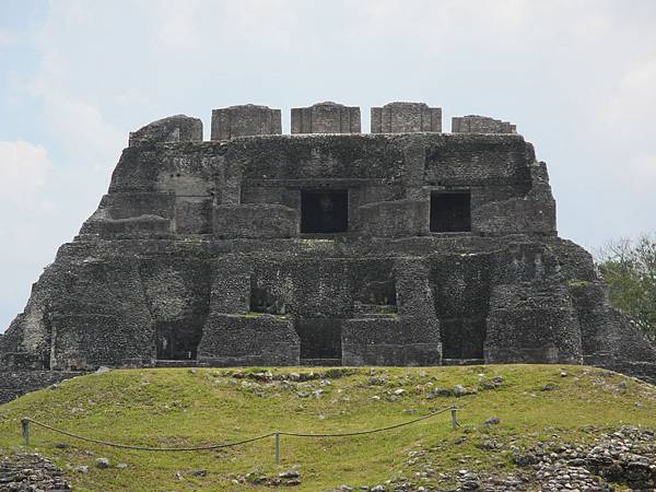 2015-4-18 Xunantunich