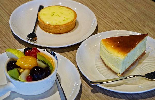 cake10.jpg cake10.jpg