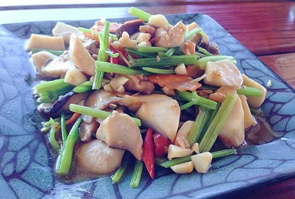 IMG_2012.jpg IMG_2012.jpg