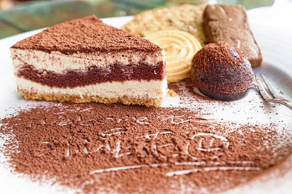 fotor170 拷貝.jpg fotor170 拷貝.jpg