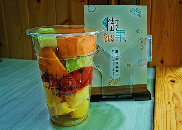 tree10.jpg tree10.jpg