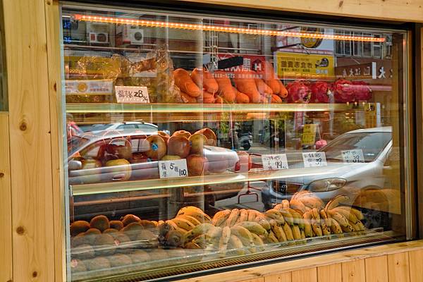 tree12.jpg tree12.jpg