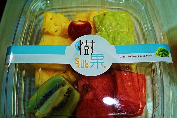 tree18.jpg tree18.jpg