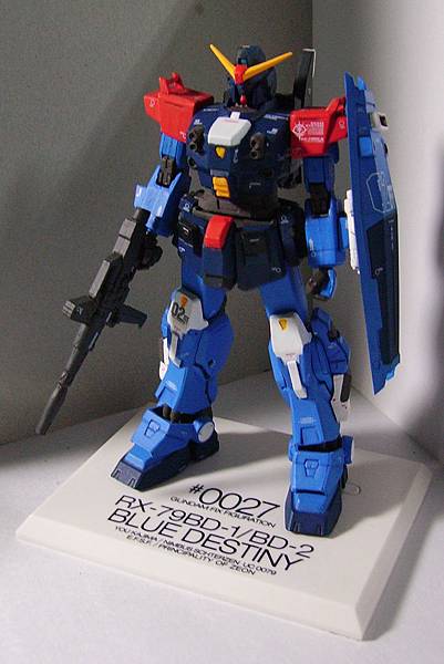 BANDAI G.G.F系列 1/144 PVC塗裝完成品  RX-79BD-2  鋼彈藍色命運二號機(尼姆巴斯專用)