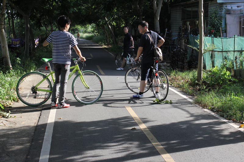 車友穿著Hasus硬底子自行車鞋到潭雅神綠園道的照片