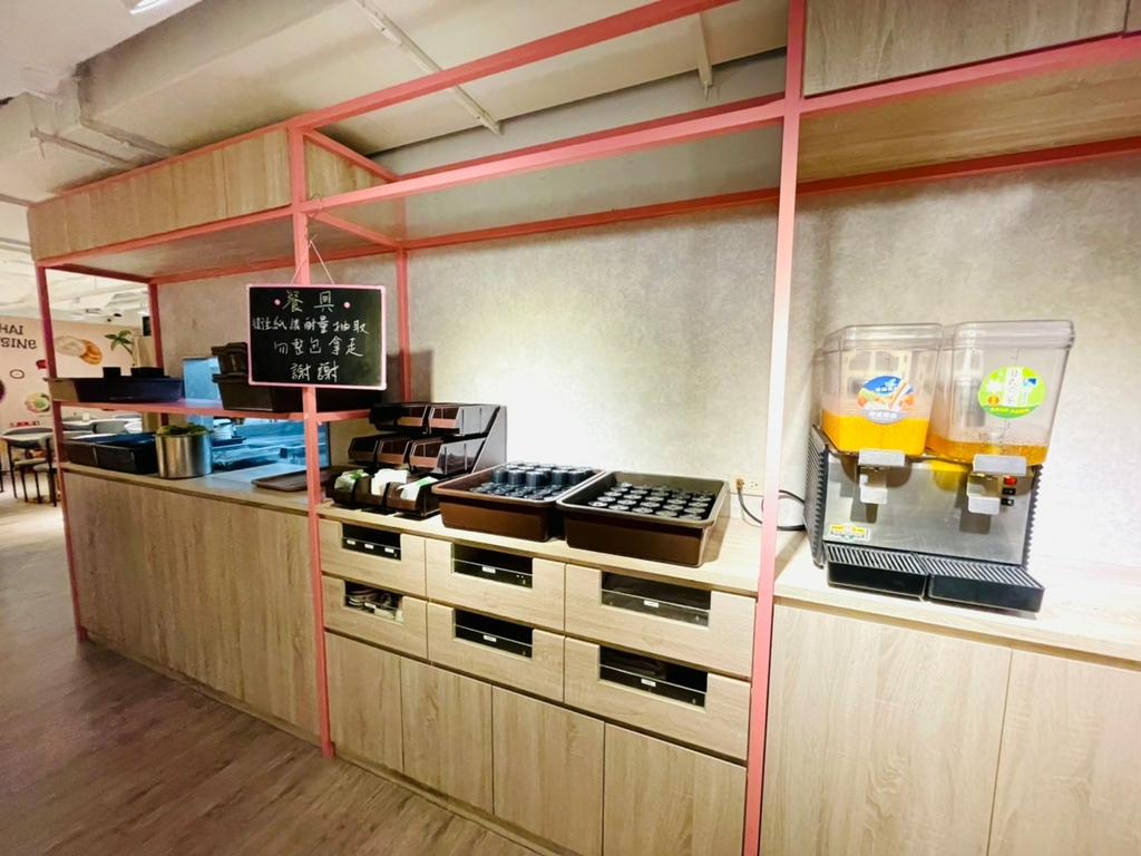 汰汰泰式熱炒-慶城店_店內裝潢 (1).jpg