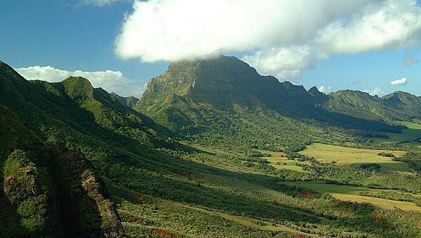 Kauai Mountains.jpg Kauai Mountains.jpg