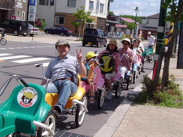 大沼公園蜈蚣車
