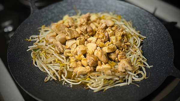 【家常菜】鐵板黑胡椒雞腿