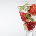 JW172_350A_Carbonated_water_strawberry_Water.jpg