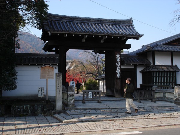 008-天龍寺門口.JPG