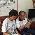 老人關懷1030
