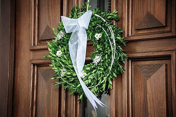 wreath-1156830_1280.jpg