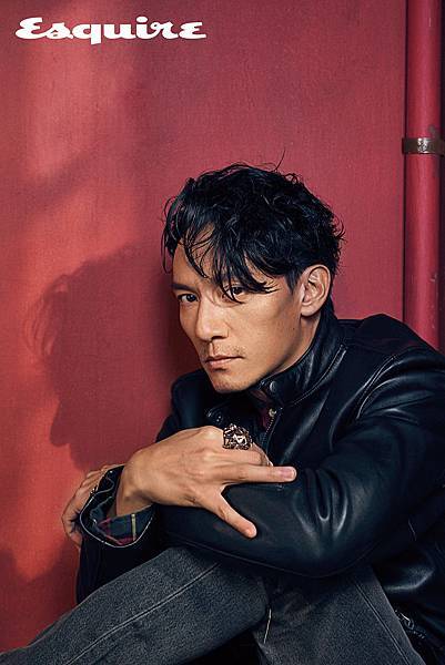 20191202 Esquire 君子雜誌 第172期 張震 封面人物 johnny by hc group 05.jpg