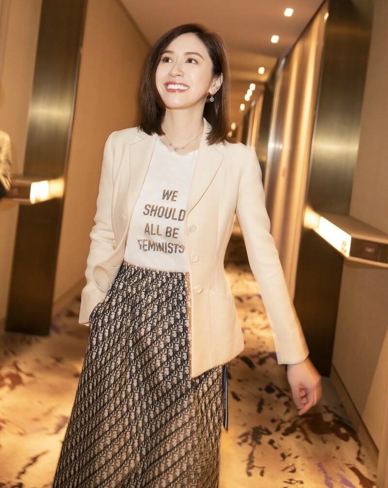 20210401 美麗佳人 marie claire 四月號 名人故事 獨家專訪 蔡依珊 edgar by hc group 02.jpeg