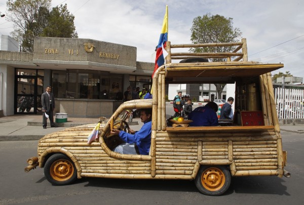 APTOPIX-Colombia-Daily-Life-600x404