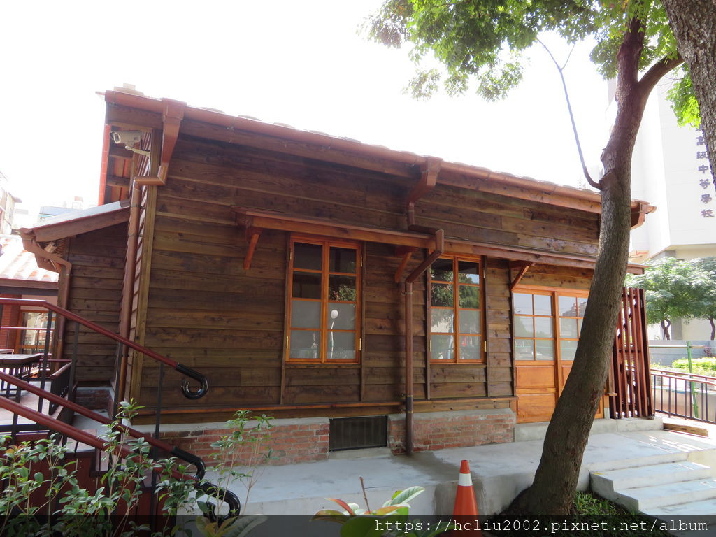 IMG_0032.JPG IMG_0032.JPG