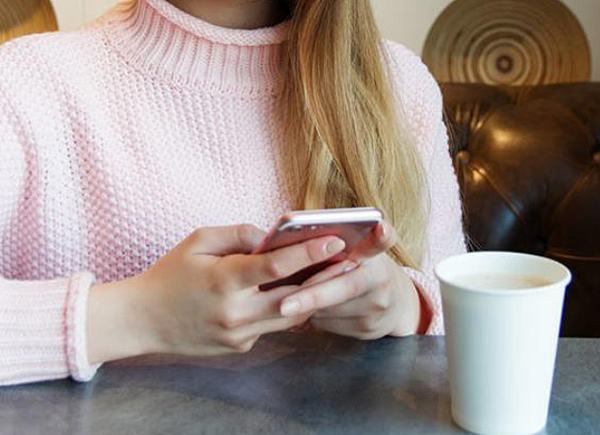 國中生咖啡廳「聊股票」他聽完傻眼了 地點曝網反喊正常：都是有