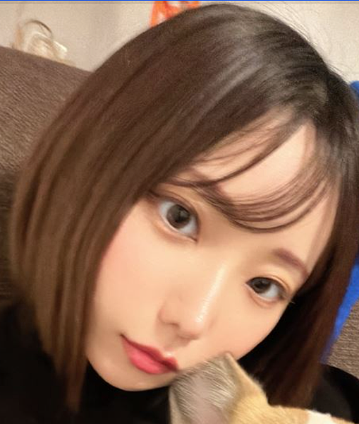 AV女優真實血淚自白！童年遭母「脫光關陽台」變態施虐　父冷眼