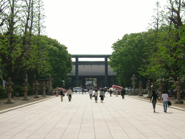 嗯…果然跟一般神社沒兩樣～還是最愛京都的神社