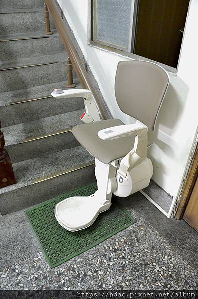台中樓梯升降椅安裝_泓電樓梯升降椅 台中樓梯升降椅安裝_泓電樓梯升降椅