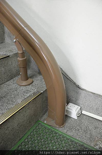 台中樓梯升降椅安裝_泓電樓梯升降椅04